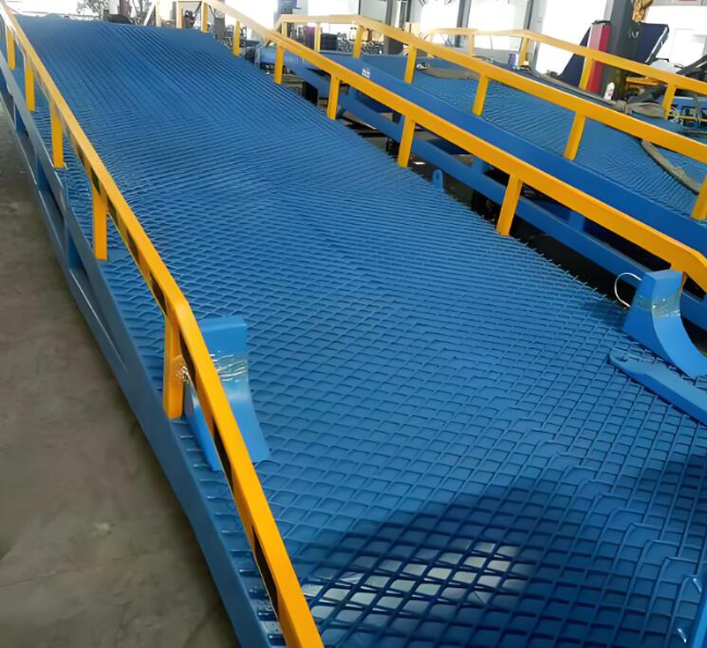 九所镇移动式液压登车桥